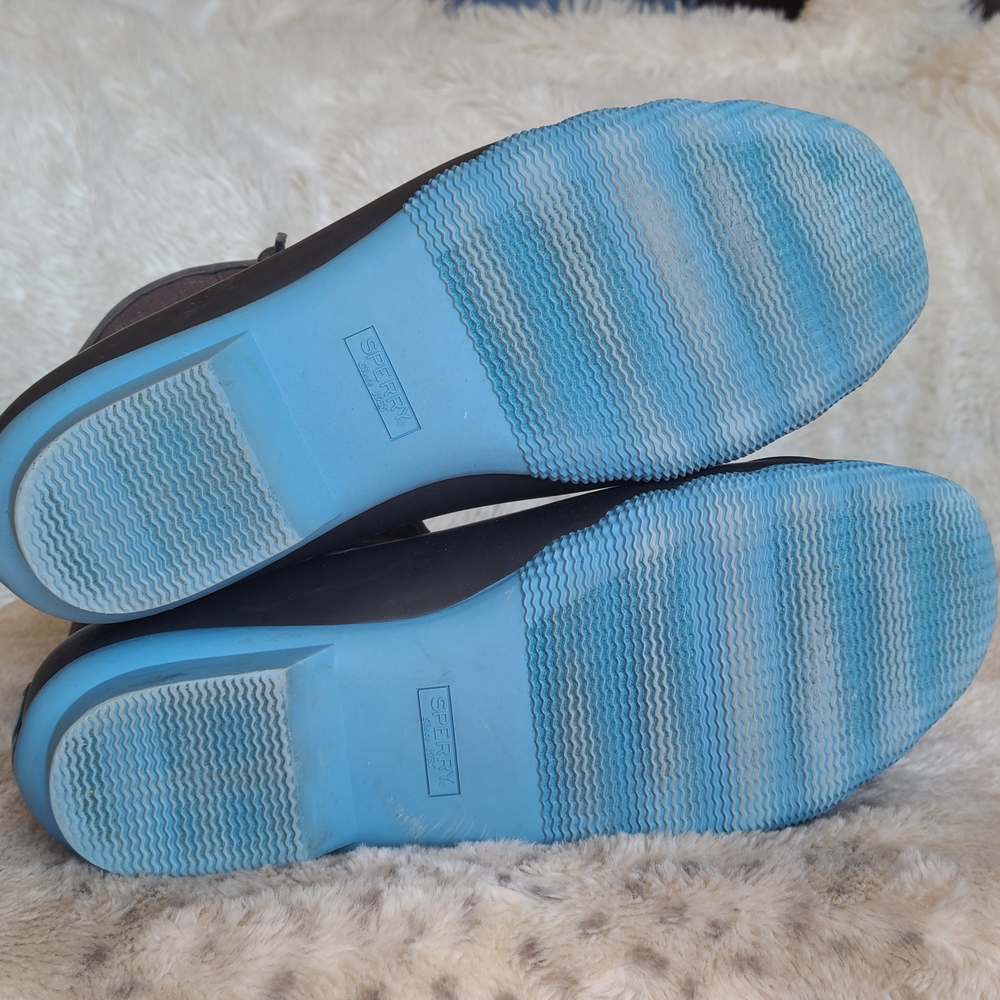 Sperry Duck Boots with Blue Soles - Picture 4 of 4
